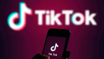TikTok’ta Yeni Çılgınlık: “Uyuyarak Para Kazanma” Akımı Türkiye’de Patladı! Uzmanlar Uyarıyor: “Riskleri Görmezden Gelmeyin”