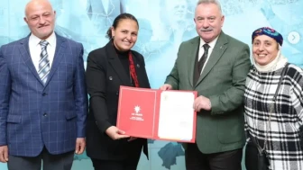 Rize'nin Hemşin İlçesi'nin ilk kadın başkanı Dilek Akıncı atandı