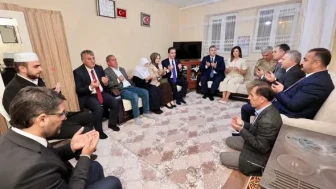 Bitlis Valisi, şehit ailesini ziyaret ederek vatanseverlik mesajı verdi