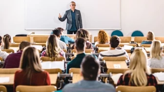 Akademisyen Nasıl Olunur ve Gerekli Şartlar Nelerdir?