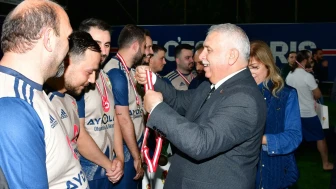 Trabzon'da 18. Orhan Kaynar Futbol Turnuvası finale ulaştı, Vali Yıldırım'dan tebrikler geldi