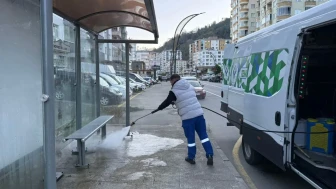 Rize’de Duraklar ve Ortak Alanlarda Temizlik Seferberliği