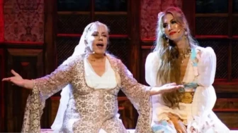 Mine Koşan: Yedi Kocalı Hürmüz Müzikaline Dava Açma Nedeni ve Hayatı Hakkında Bilgiler