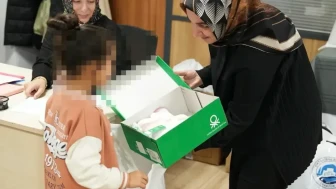 Ortahisar Belediyesi’nden İhtiyaç Sahibi Çocuklara Mont ve Bot Desteği