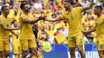 Romanya Milli Takımı'ndaki Futbolcular ve Teknik Direktörün Kimliği Belli Oldu