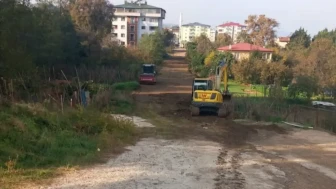 Yalı Mahallesi Muhtarı'nın Azmiyle Kapalı Yol Tekrar Kullanıma Sunuldu!
