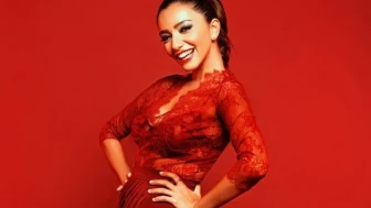 🎤 Öykü Gürman Kimdir? Kaç Yaşında, Nereli? İşte Hayatı, Kariyeri ve Albümleri