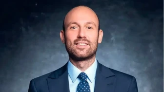 Onur Güvenatam Kimdir, Kaç Yaşında, Sevgilisi Kim, Aslen Nereli? Ünlü Yapımcının Hayatı ve Kariyeri