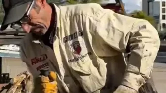 Erzurum'da gençler, demir ustası İlhamı Arıcı'nın tecrübelerinden faydalandı