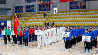 ÜNİLİG Türkiye Basketbol Şampiyonası Grup Elemeleri Bayburt’ta Başladı