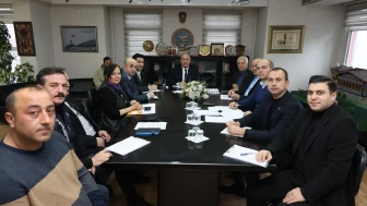 Arhavi Belediyesi, Projeleri ve Hizmetleri Ele Almak İçin Toplantı Düzenledi