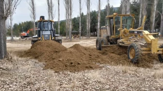 Bayburt'ta yaşam kalitesi için parklar yenileniyor, temizlik seferberliği başlatıldı