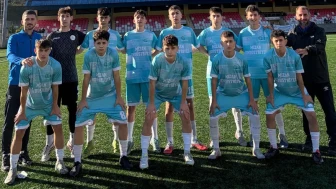 Rize Özel İdarespor U16, Güneysuspor'u 3-0 mağlup edip namağlup liderliğini sürdürdü