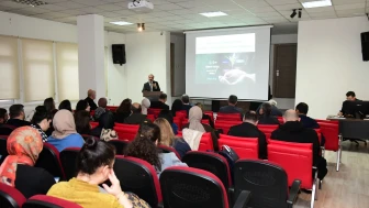 Trabzon'da Türkiye Yüzyılı Eğitim Modeli Toplantısı: Öğretmenlerle Değerlendirme Yapıldı