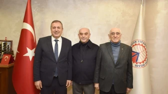 Özbekistan ve Trabzon Arasındaki İlişkiler Güçleniyor: Konsolos Soylu TTSO'yu Ziyaret Etti