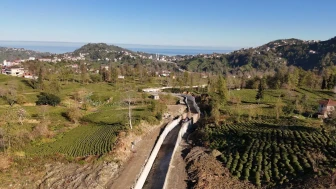 Rize Merkez’de Sahur Deresi Taşkın Kontrol Çalışmaları Sürüyor