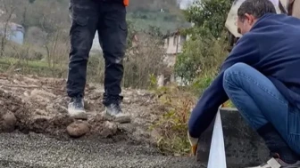 Hopa’da 139. Sokak’ta Yol ve Kaldırım Çalışmaları Başladı