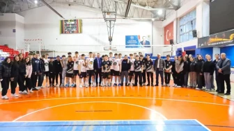 Artvin Spor Lisesi, Gençler Voleybol İl Birinciliği'nde şampiyon oldu!