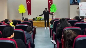 Trabzon'da çocuklar için tiyatro etkinliğiyle neşeli anlar yaratıldı
