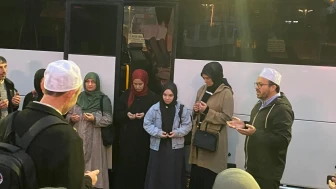 Umre İçin 29 Vatandaş Medine'ye Dualarla Uğurlandı