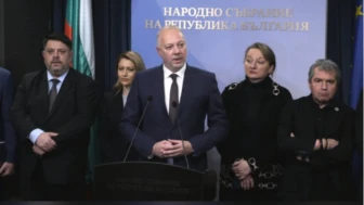 Bulgaristan'da Zhelyazkov Hükümeti'nden istifa kararı: 227 milletvekili onayladı.