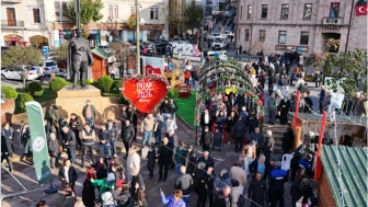 Giresun'da Atatürk Meydanı Yeni Yıl Coşkusu ile Renklendi!