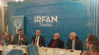 Erzurum'da İrfan Meclisi'nde Prof. Dr. Ahmet Kavas Afrika'nın tarihini anlattı