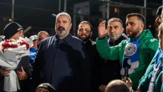 Çaykur Rizespor Başkanı Turgut, Eyüpspor maçı öncesi takımı antrenmanda ziyaret etti