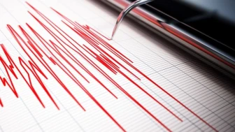 Karadeniz ve Akdeniz'de peş peşe korkutan deprem!