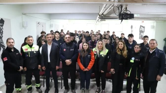 Afet Yönetimi ve Sivil Toplum İlişkileri Paneli Hopa'da Gerçekleşti