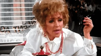 "Friends" Dizisindeki Joey'nin Menajeri Estelle Kimdir? Gerçek Hayatta Hangi Oyuncu Rol Aldı?