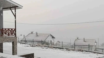 Beypazarı'nda Aniden Gelen Kar Yağışı Okulları Kapatma Kararı Aldırttı! (3 Aralık)