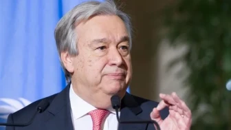 Guterres: Teknolojiyi insanlık yönlendirmeli, tersi değil