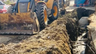 Akçaabat'ta Yol Güvenliği İçin Altyapı Çalışmaları Aralıksız Devam Ediyor