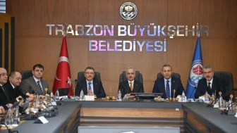 Trabzon'da Ulaşım ve Altyapı Yatırımları İçin Bakan Uraloğlu İle Toplantı Yapıldı