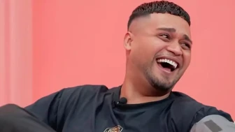 Lvbel C5 turne otobüsünü paylaştı! 'İçi bizim evden iyi'