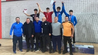 Artvinli güreşçiler Elazığ'da önemli başarılar elde ederek Türkiye finallerine adım attı