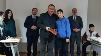 Yusufeli'nde bilgi yarışmasıyla öğrencilerin manevi ve akademik gelişimine katkı sağlandı