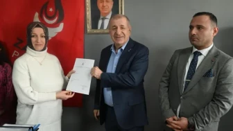 Özdağ, Zafer Partisi Bağcılar İlçe Teşkilatı'nı Ziyaret Etti