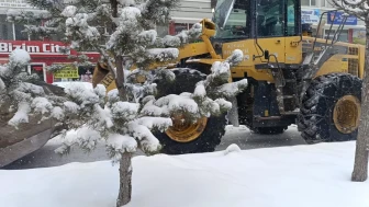 Aşkale'de Karla Mücadele İçin Ekipler Yoğun Mesai Harcıyor