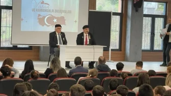 Vatan ve Kahramanlık Buluşmaları'nda Gazilerle Öğrenciler Bir Araya Geldi