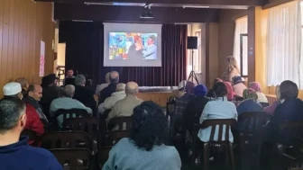 Huzurevi sakinlerine sinema keyfi: Neşeli Günler ile anılar canlandı