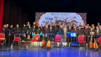 RTEÜ'de Türk Halk Müziği Konseri Büyük İlgiyle İzlendi