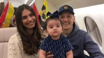 Amine Gülşe hamile mi? Mesut Özil'in eşi Amine Gülşe kimdir, kaç yaşında, kaç çocuğu var?