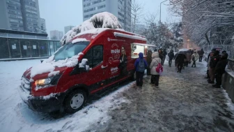 Başkan Ovalıoğlu'ndan Kış Soğuklarında Sıcak Çorba İkramı!
