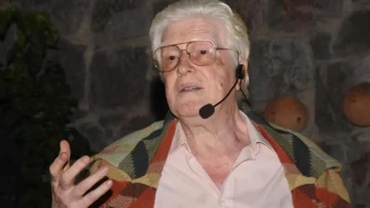 Ünlü Türk Sanatçı İzzet Günay'ın Hayatı ve Sinema Kariyeri Hakkında Bilgiler