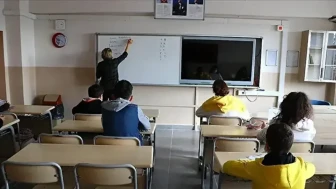 Yarıyıl Tatili Süresi Uzatıldı mı? Okulların 2026'daki Açılış Tarihi Belli Oldu!