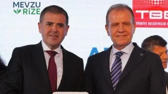 Partilerin Çatışması: CHP'li Başkan Yeni Parti'ye Silahlı Baskın Düzenledi!
