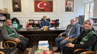 Artvin Yeşilay’dan İl Millî Eğitim Müdürü Acar’a Ziyaret