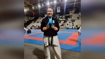 Karate Antrenörü Ayhan, Türkiye Şampiyonu Ünvanını Kazandı!